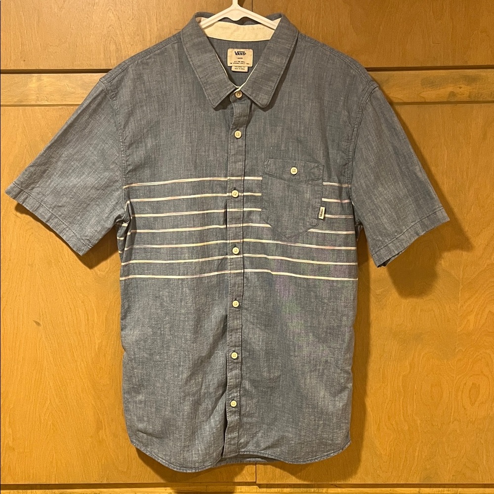 Vans - Men’s Blue Short Sleeve Button Up Shirt - Size L